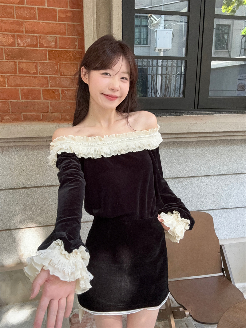 French Hepburn Style Lace Trim Velvet Top and A-Line Velvet Skirt Set