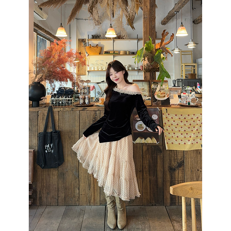 French Style Black Velvet One-Shoulder Shirt and Polka Dot Irregular Skirt Two-Piece Set - Image 5