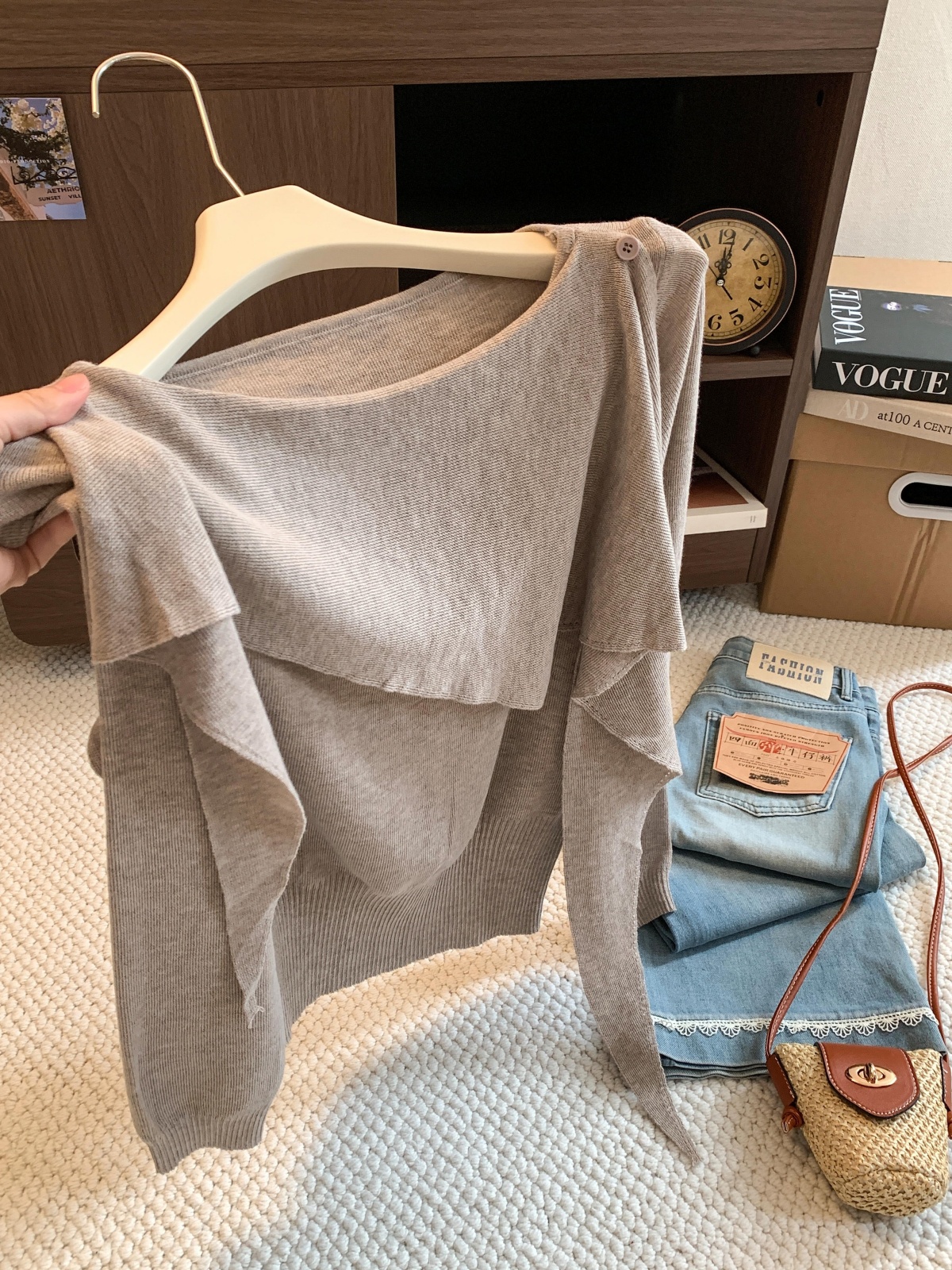 Retro Solid Color Large Lapel Shawl-Style Fake Two-Piece Knit Sweater for Women Slimming Side Slit Early Autumn Versatile Top - Image 2