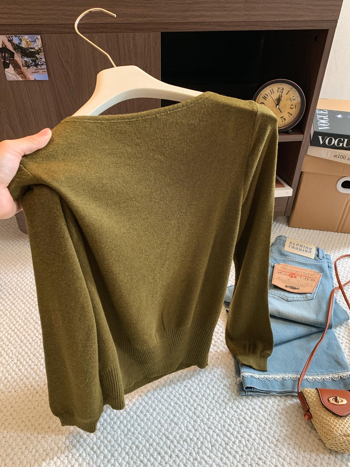 Retro Solid Color Large Lapel Shawl-Style Fake Two-Piece Knit Sweater for Women Slimming Side Slit Early Autumn Versatile Top - Image 3