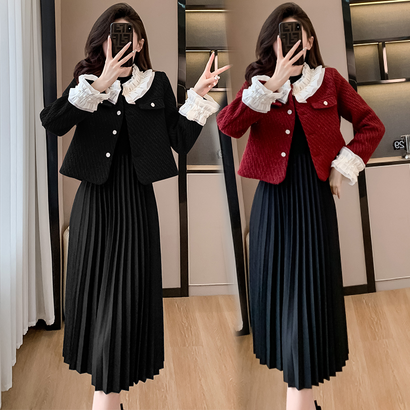 Sweet Quilted Two-Piece Dress Set with Beaded Ruffle Trim - Image 2