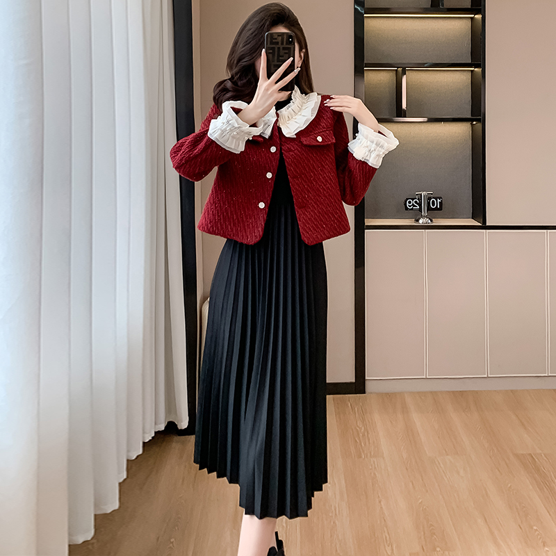 Sweet Quilted Two-Piece Dress Set with Beaded Ruffle Trim - Image 3