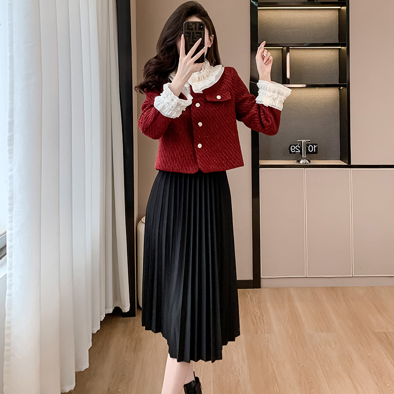 Sweet Quilted Two-Piece Dress Set with Beaded Ruffle Trim - Image 4