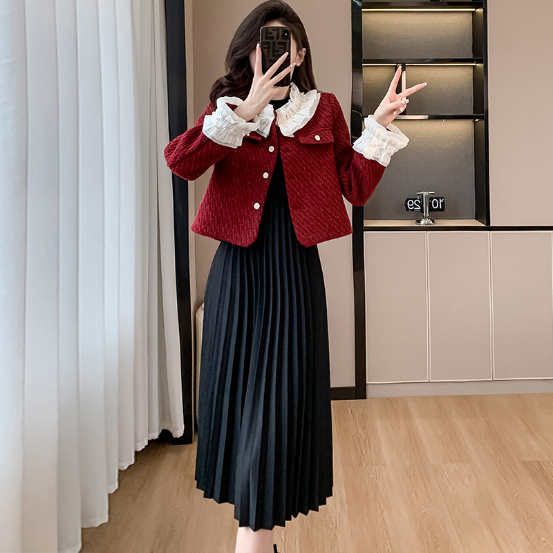 Sweet Quilted Two-Piece Dress Set with Beaded Ruffle Trim - Image 5